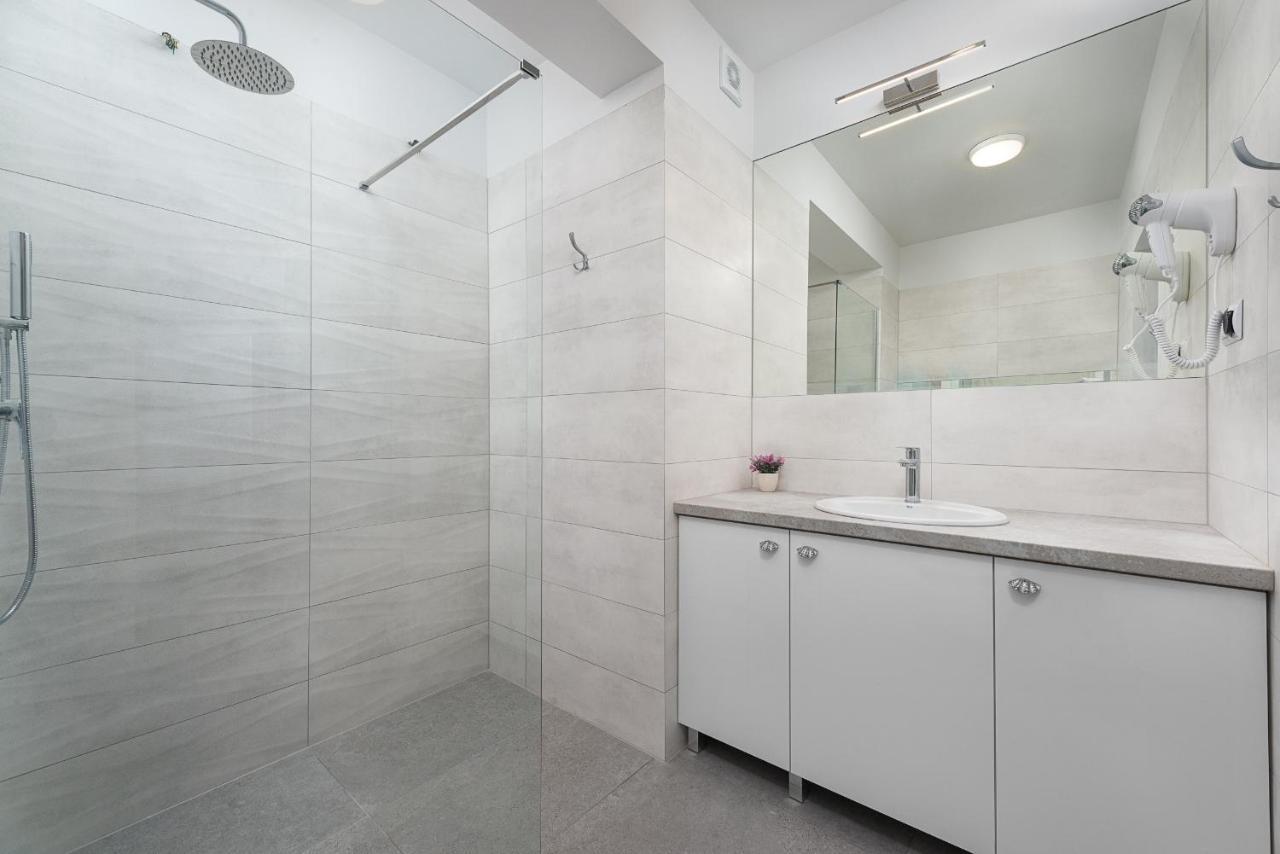 Roza Baltyku - Apartamenty I Pokoje A Dębki Extérieur photo