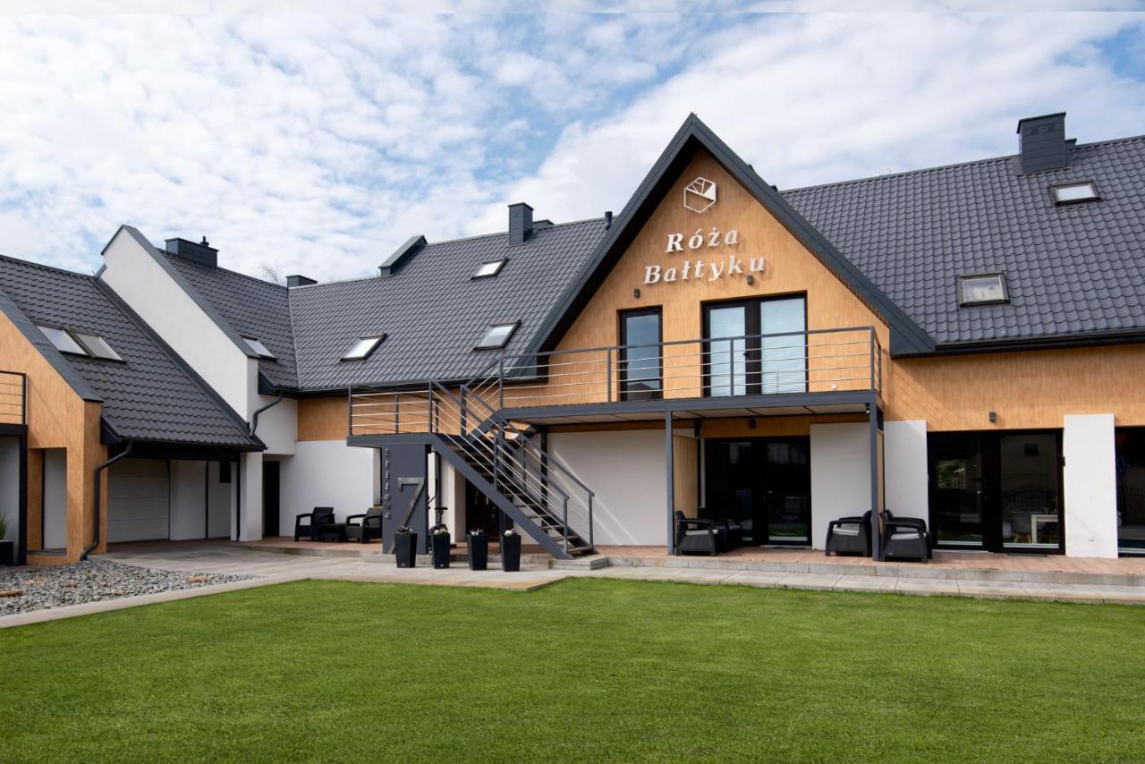 Roza Baltyku - Apartamenty I Pokoje A Dębki Extérieur photo